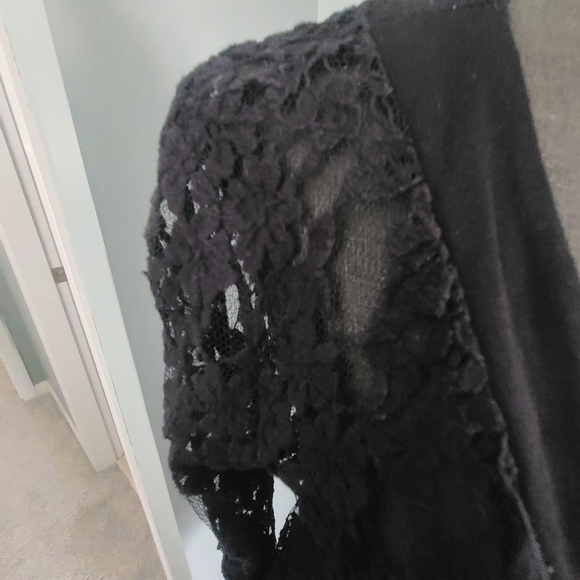 Lace Cardigan - Picture 2 of 4